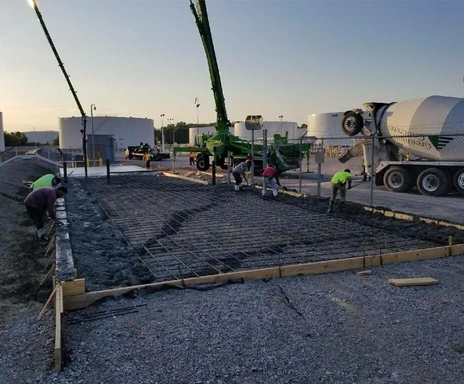 R & M Concrete business background image